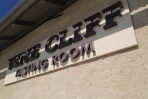 Vine-Cliff-Tasting-Room (1)