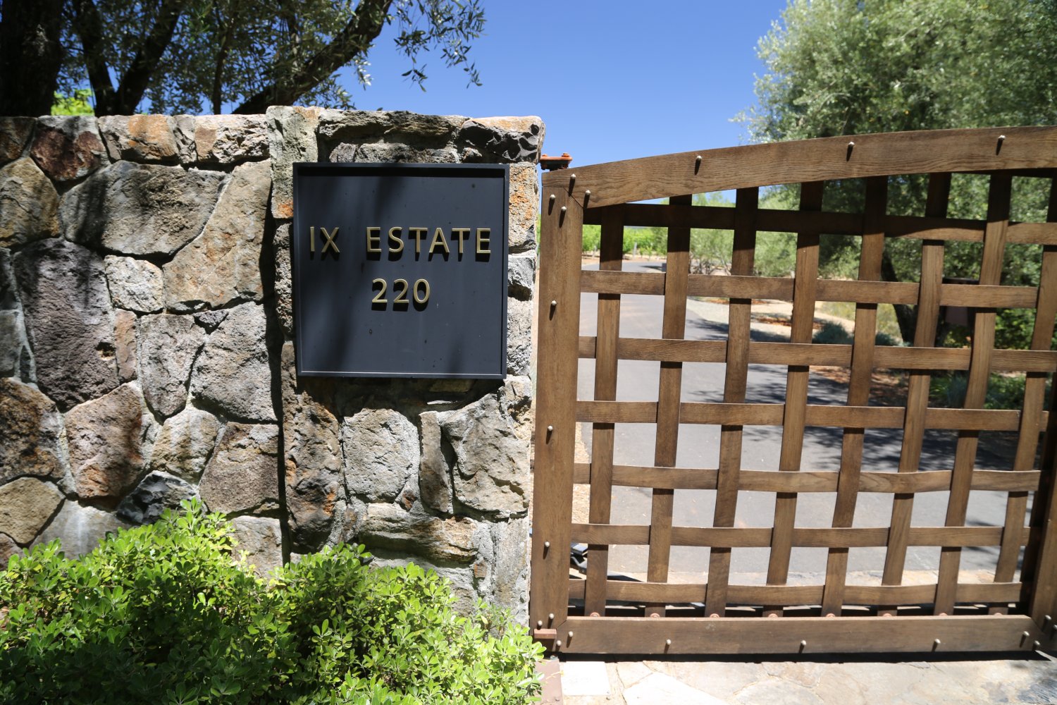 LVMH to buy 60% of Napa Valley winery Colgin Cellars